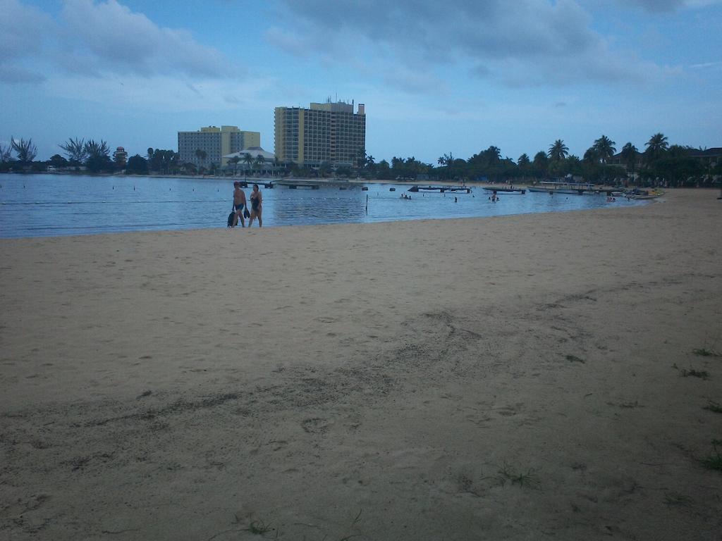 Turtle Towers Apartman Ocho Rios Kültér fotó